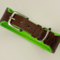 Handgefertigtes Hundehalsband aus Leder mit meongrünem Fischleder-Inlay