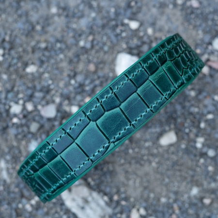Halsband Smaragd mit Krokoprägung